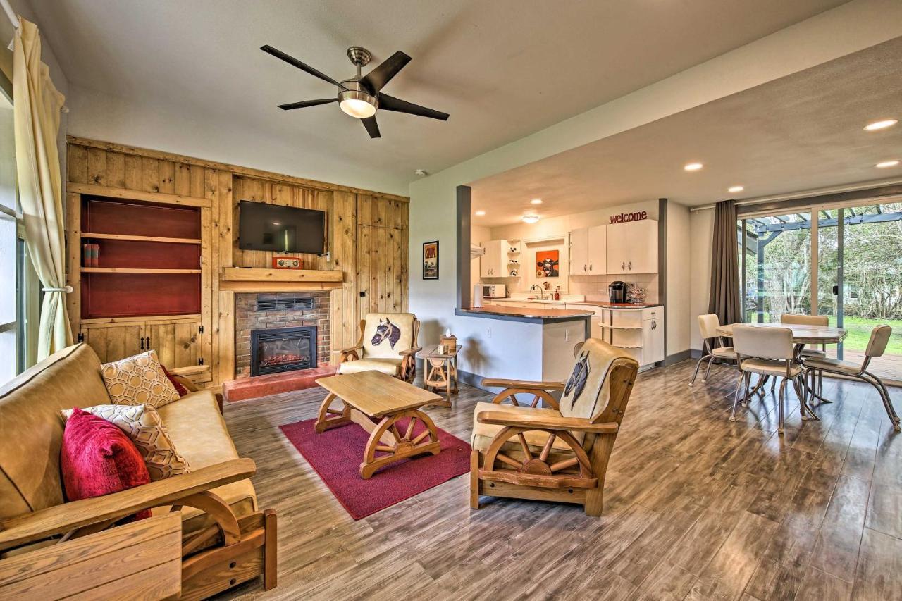Remodeled Retro Home With Deck, Walk To Main Street! Blanco 外观 照片