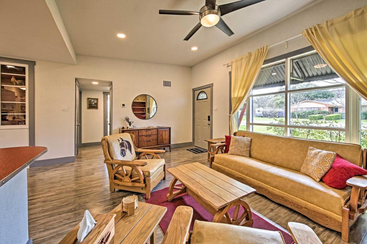 Remodeled Retro Home With Deck, Walk To Main Street! Blanco 外观 照片