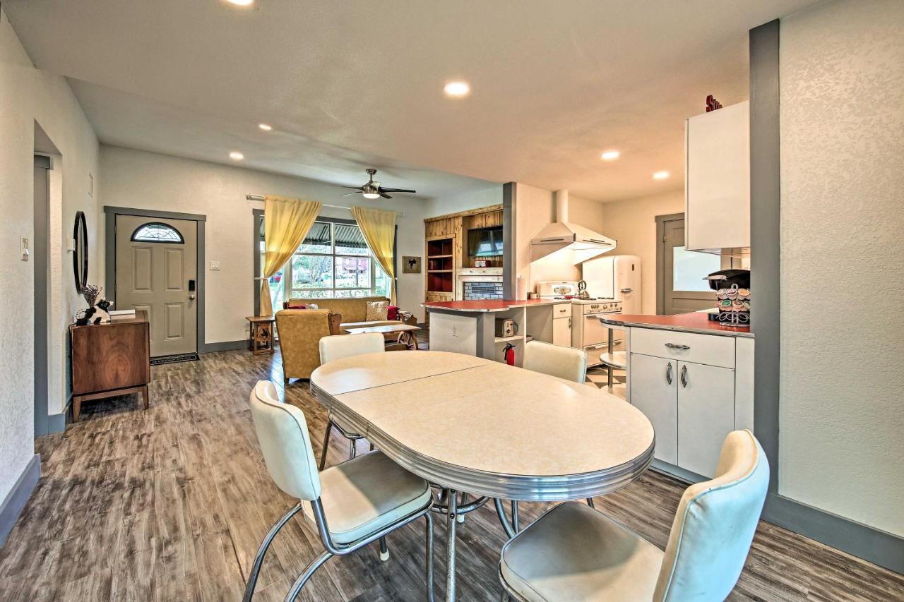 Remodeled Retro Home With Deck, Walk To Main Street! Blanco 外观 照片