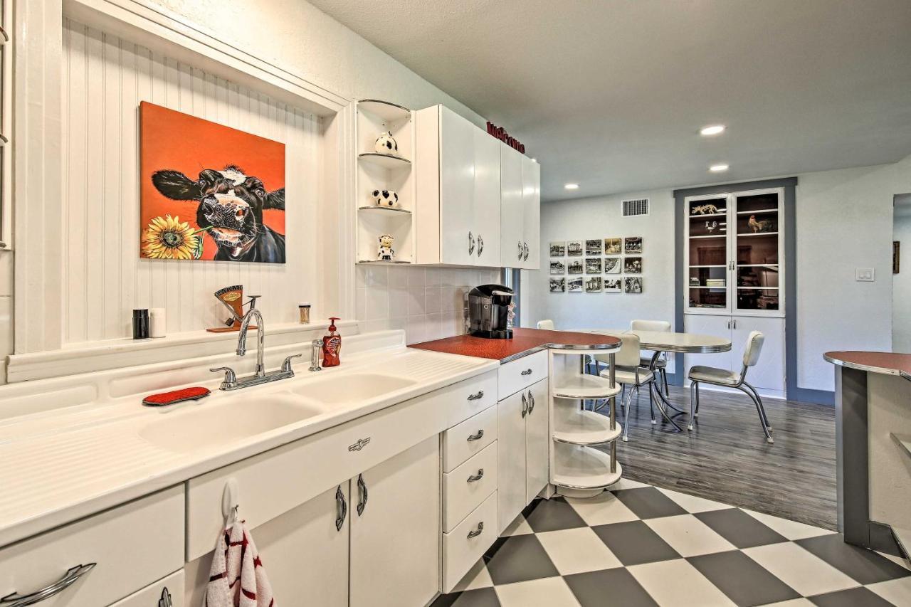Remodeled Retro Home With Deck, Walk To Main Street! Blanco 外观 照片