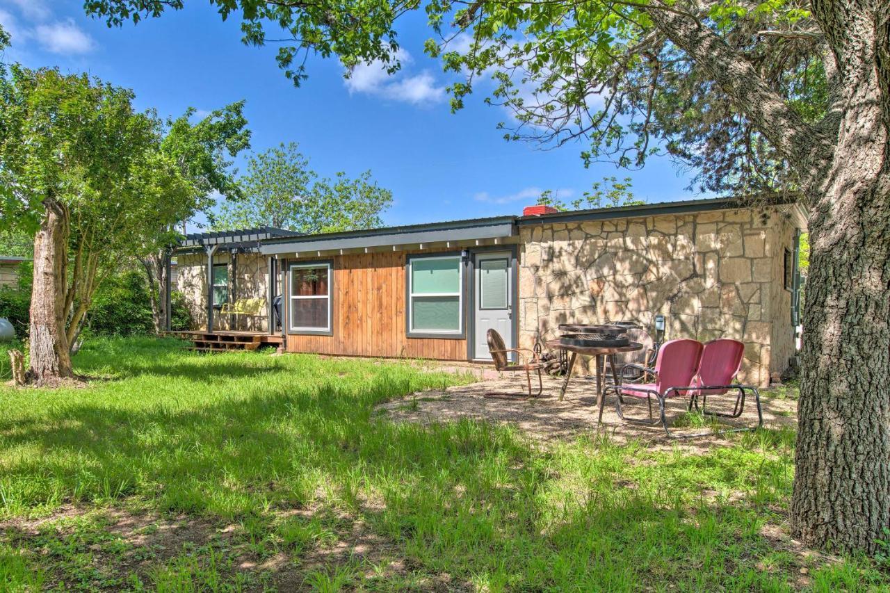 Remodeled Retro Home With Deck, Walk To Main Street! Blanco 外观 照片