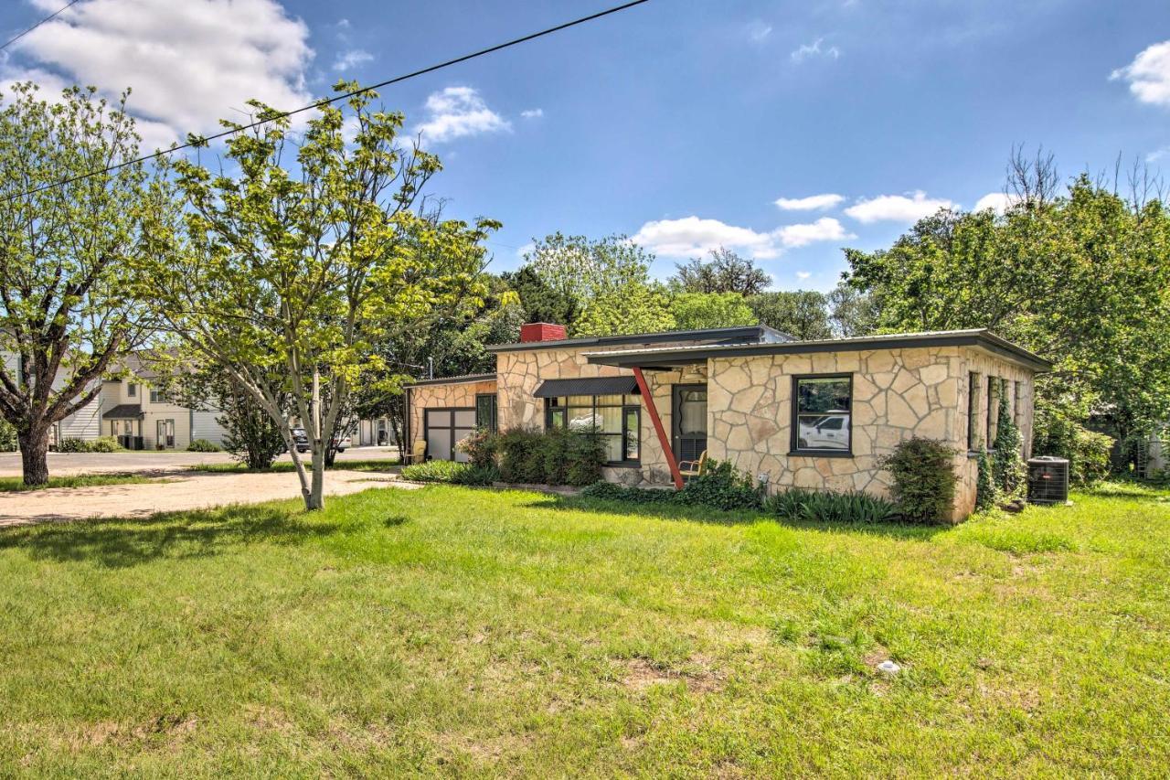 Remodeled Retro Home With Deck, Walk To Main Street! Blanco 外观 照片